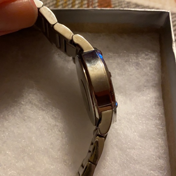 💯 Authentic • BULOVA Diamond Bezel Watch - Picture 8 of 13